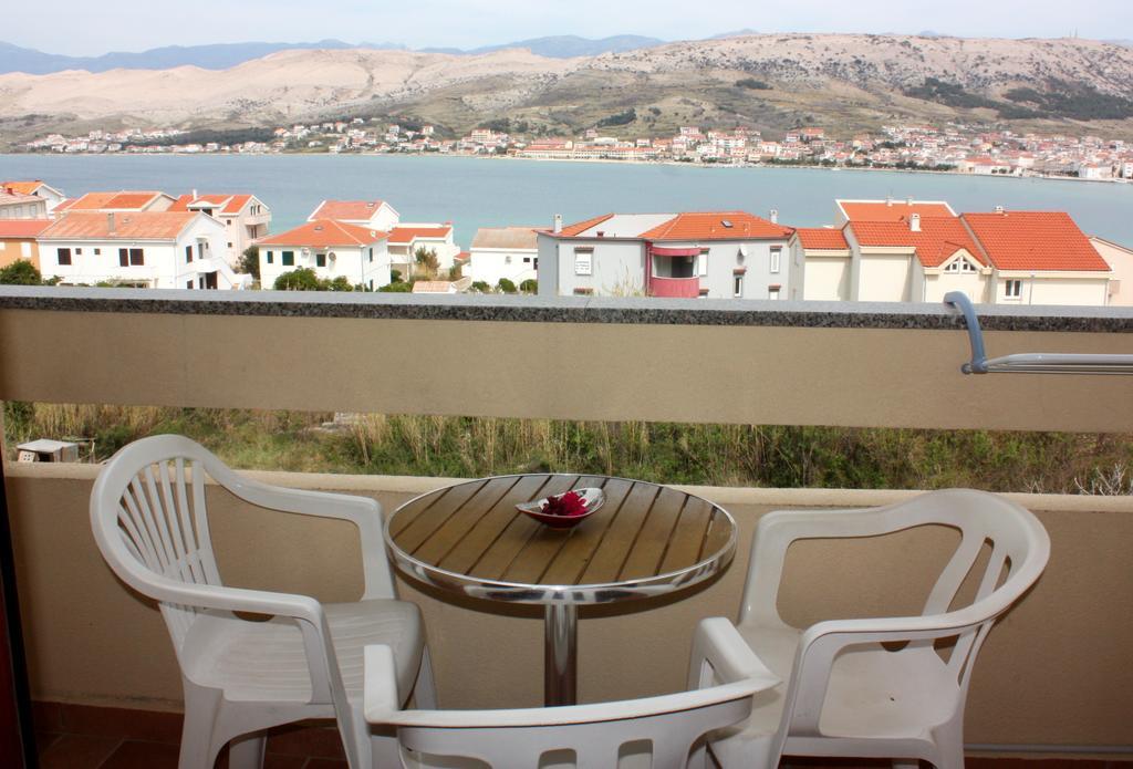Mb Bed&Breakfast Pag Town Quarto foto